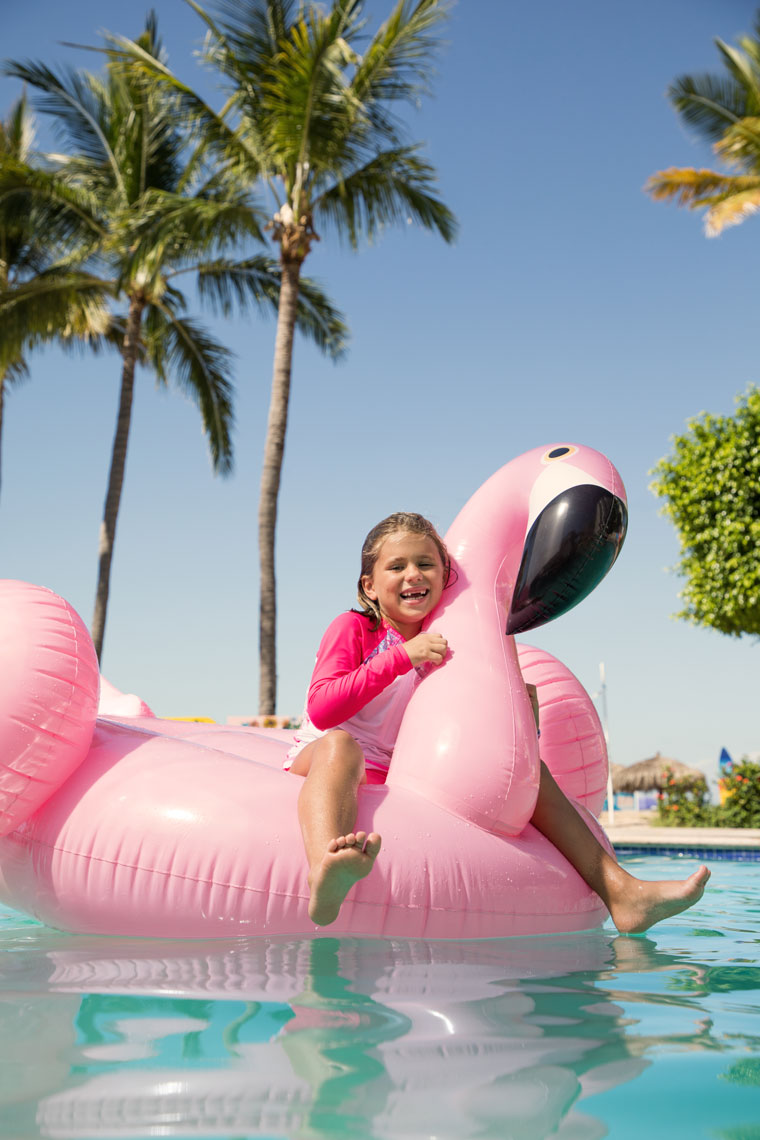 SUSPV-Pool-Family-Lifestyle16-AM-web